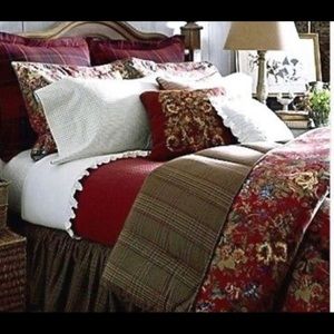 CHAPS- Ralph Lauren- Comforter & shams